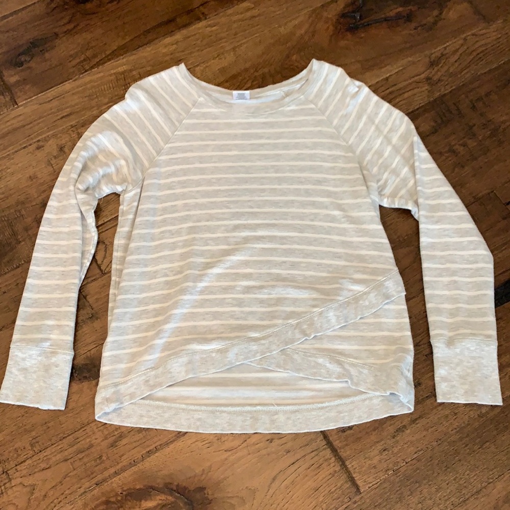 NWOT active life sweater, MD, great condition!